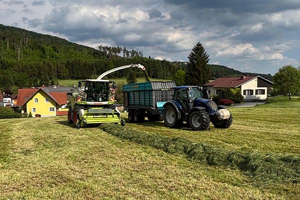 PMP Agrar OG - Gras haeckseln